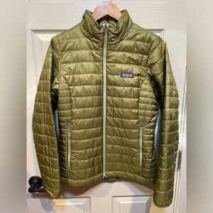 NWT Patagonia Women’s Nano Puff Jacket Palo Green Medium